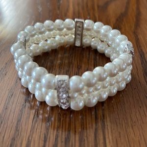 Bracelet - stretch faux pearl and rhinestone